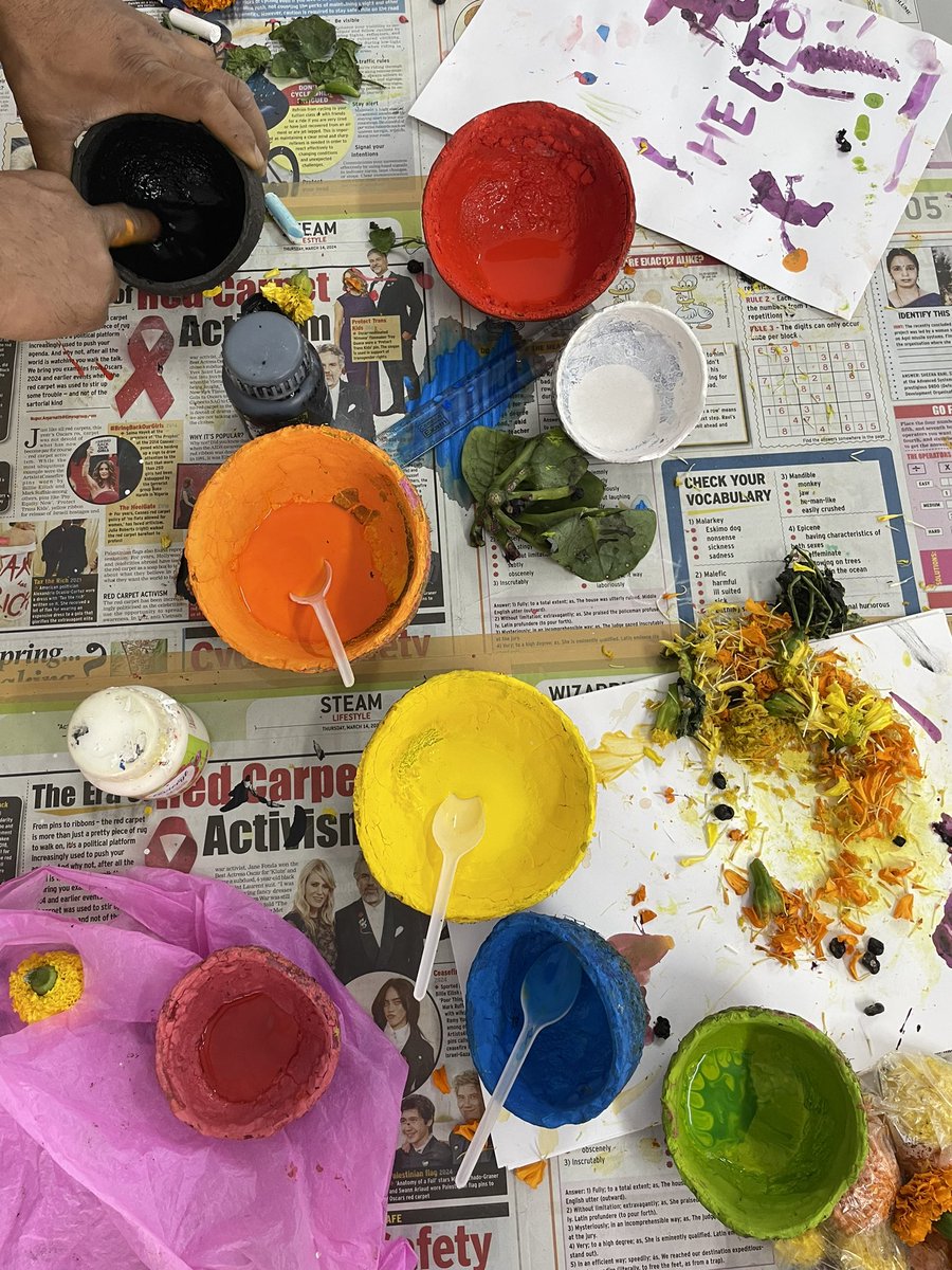 HandForHandmade's tweet photo. HFH in collaboration with 
Birla High School for Boys, Kolkata recently organized enriching workshop aimed at
creative learning among students while empowering traditional https://t.co/oHWD0Mx5Oq was led by Sonal Desai ,Social Outreach Coordinator,HFH
#HFH https://t.co/YFeCQEyW7q