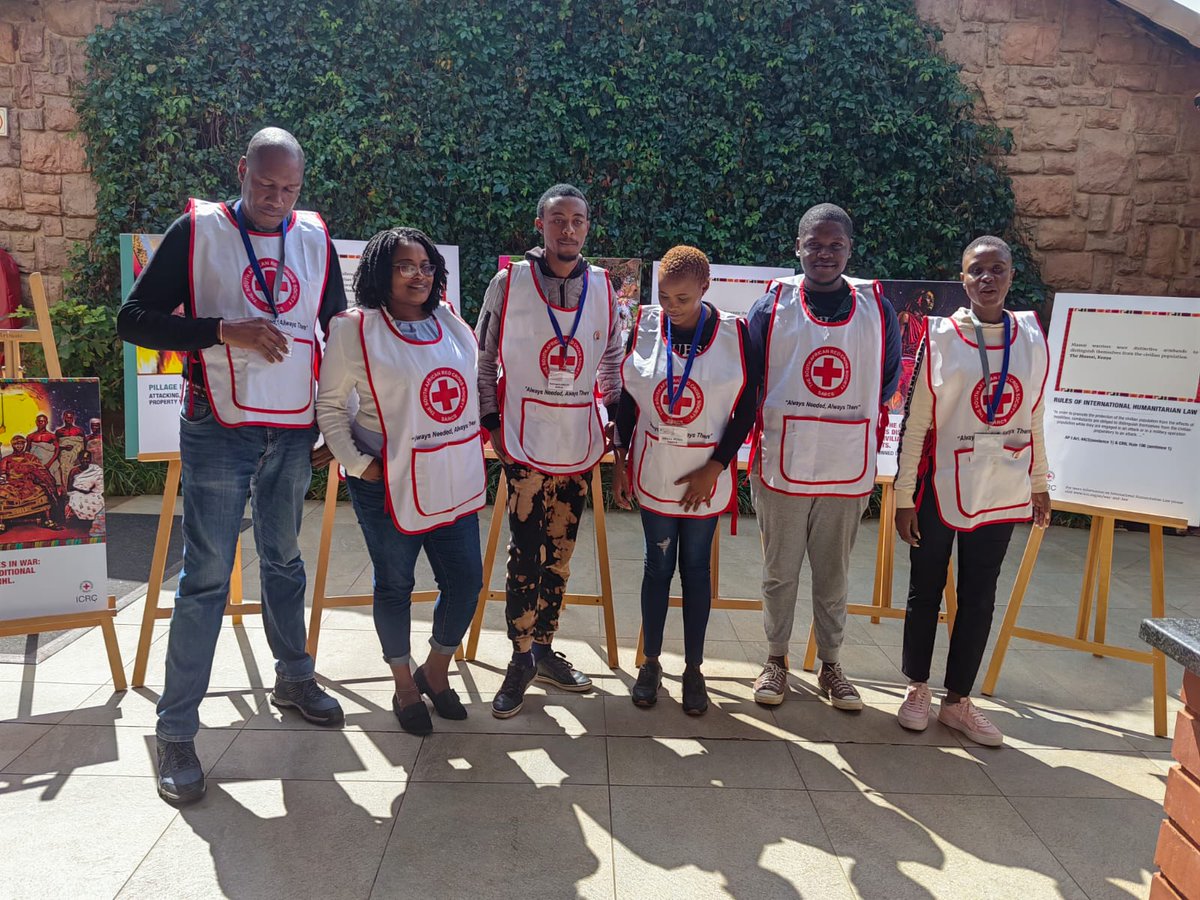 May 8th is the Red Cross &Red Crescent Day. It's a day to honor the volunteers who are the first responders during conflicts & also those in countries that host and help people displaced by violence. Keep up the good work @RedcrossSa @MalawiRedCross @ZrcsRed @ZambiaRedCross