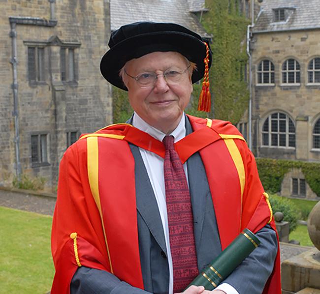 Happy Birthday to @BangorUni honorary graduate Sir David Attenborough! If Sir David has inspired your interest in the wonders of the natural world show your love using the hashtag #SirDavidAttenborough – or simply like or share our happy birthday message to him! 💚