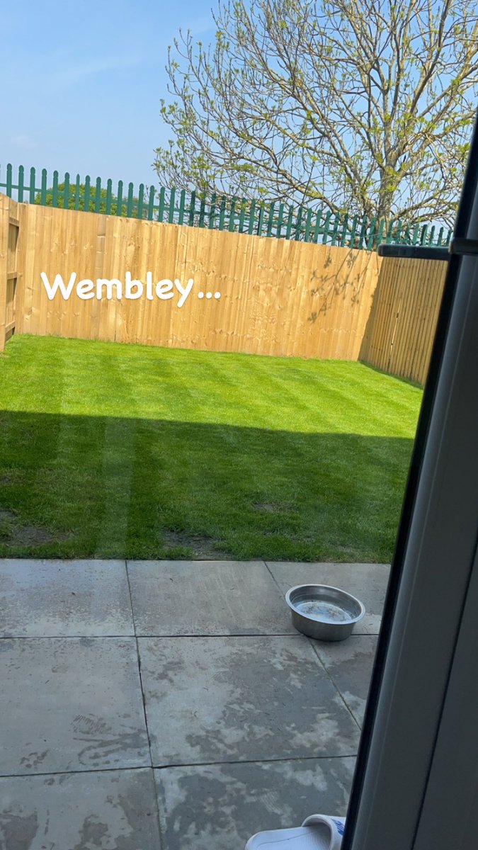 SharpyYork's tweet photo. Wish I could cut grass for a living https://t.co/H7VvIMMgnu