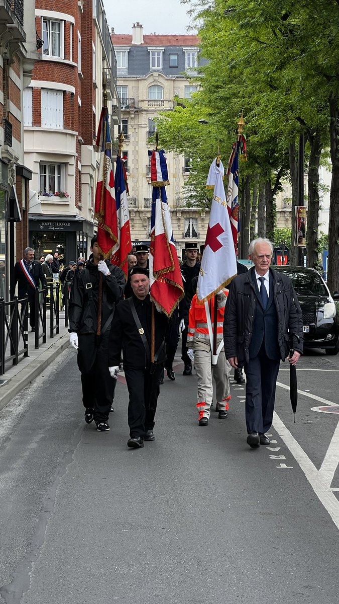 Commémoration ce matin à Bois-Colombes de la fin de la Seconde Guerre mondiale en Europe le 8 mai 1945. 🕊️

N’oublions jamais ceux qui sont tombés face à l’occupant, pour que nous restions Français. 🇫🇷