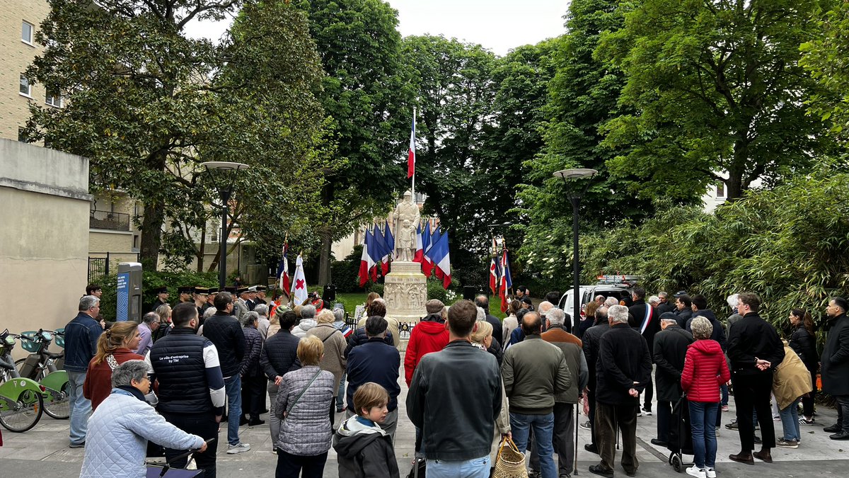 Yves Révillon tweet media