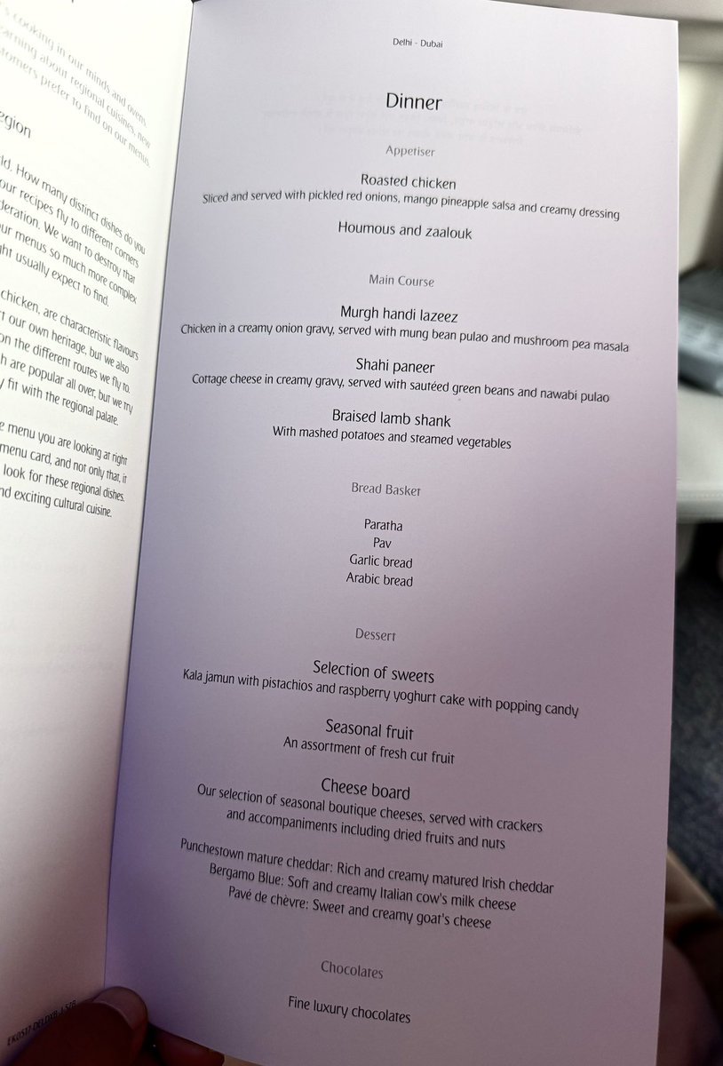 Hello privatised @airindia this is how a proper international airline functions. Full dinner service on an @emirates flight departing at 16.15 from Delhi to Dubai, a flight that is shorter than Bangkok-Delhi on which you refuse to serve meals in the evening . @TataCompanies