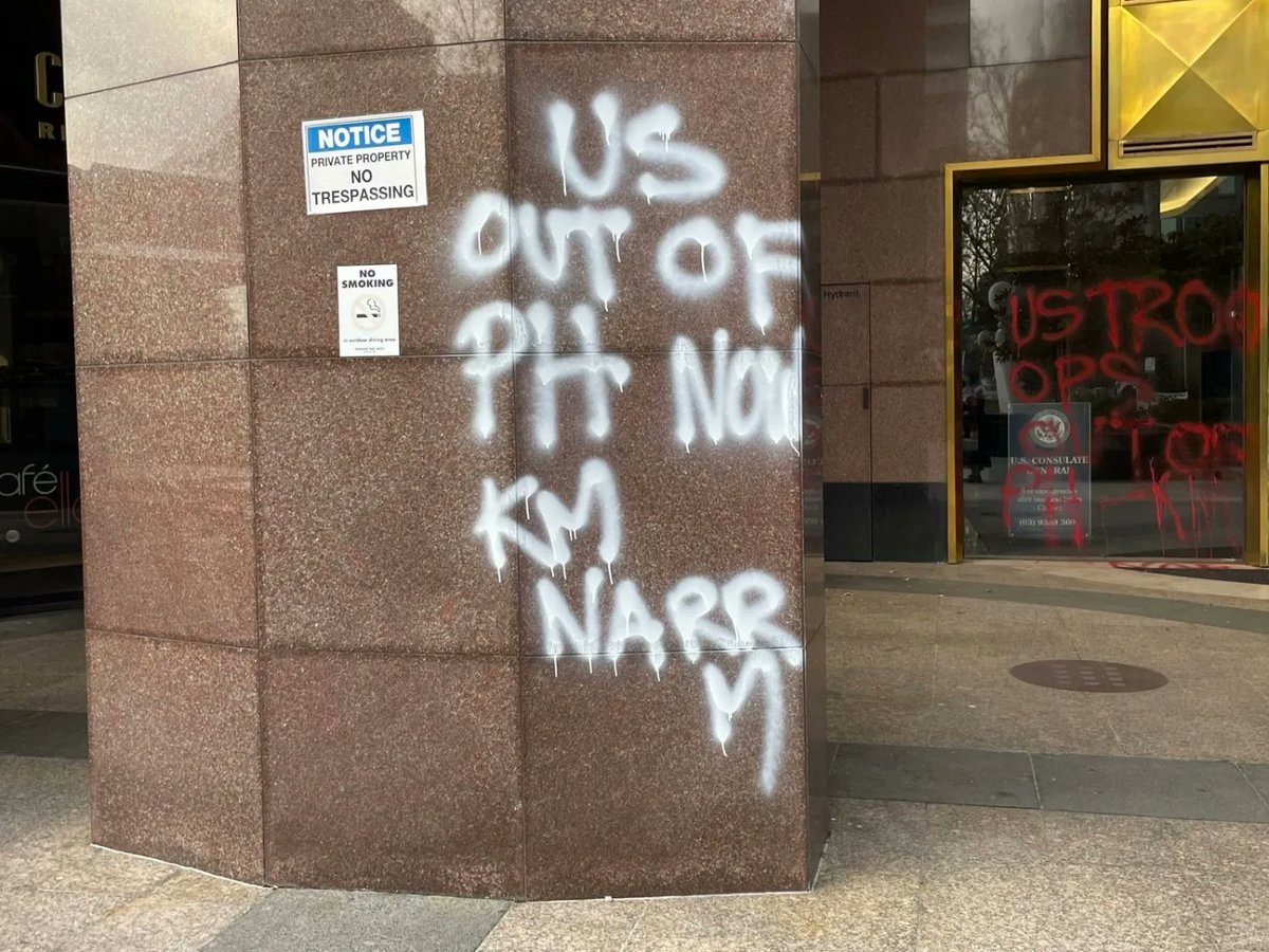 Graffiti on the US consulate in Naarm / Melbourne demanding that US troops be ousted from Philippine soil. The US army is currently conducting one of its biggest war games and simulation training in the Philippines with 16000 troops deployed in various sites.