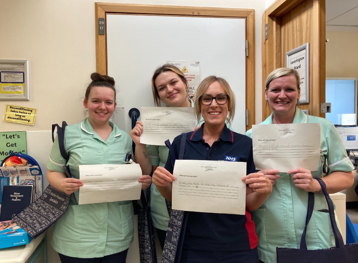 TeamQEH_IPC's tweet photo. @TeamQEH ‘s Hand Hygiene Pledges 🦠🤍 https://t.co/qxNeDAaJQU