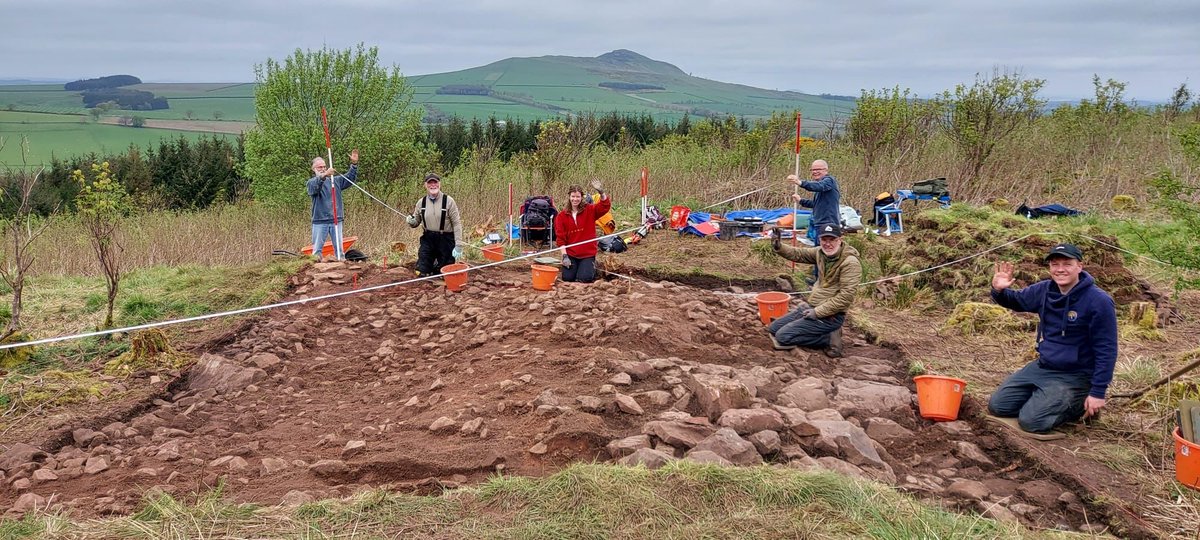 📢Exciting opportunity!📢 ⛏️🦺Join our dig!🦺⛏️ Help uncover an intriguing Late Medieval Farmstead. More info👇 🗺️Bonchester Hill, Scottish Borders 🗓️10th, 11th and 12th May ⏰9.45am – 4.30pm To book contact Kieran👇 k.manchip@archaeologyscotland.org.uk #archaeology #volunteering