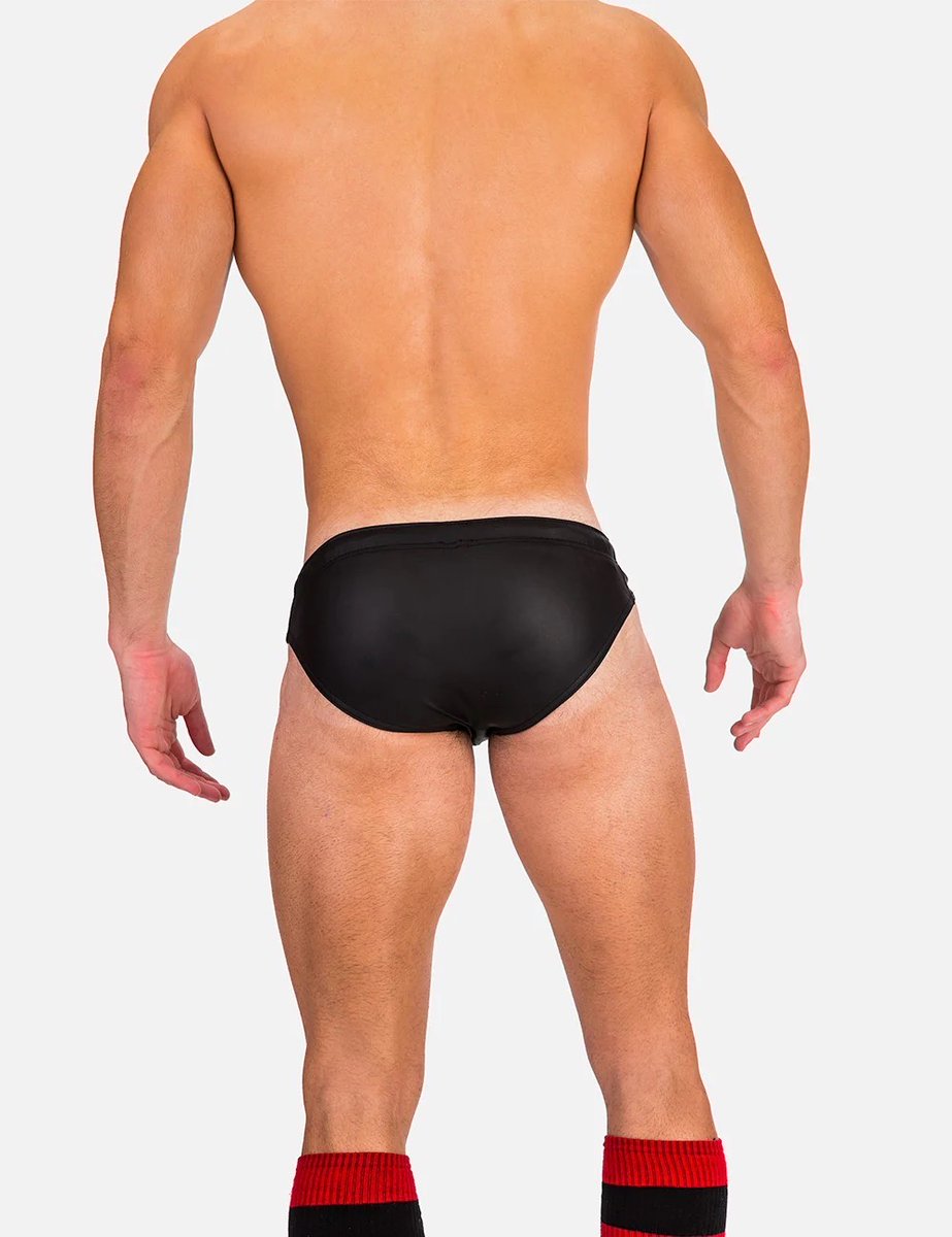 We believe your underwear should be as fashionable as your clothes which is why we love and sell this brief by Barcode Berlin🖤
Barcode Berlin Brief Bennett🖤

Check it out : dsunderwear.com/products/barco…