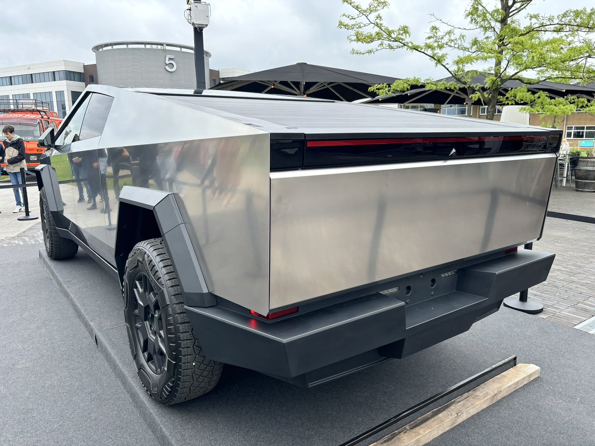 Vincent Van Den Broecke tweet media