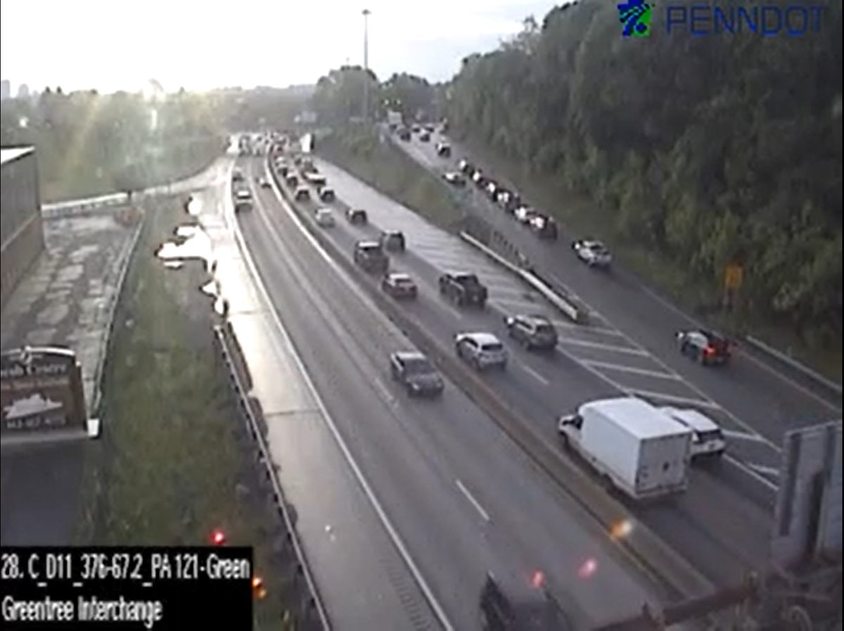 Inbound Parkway West with solid delays from Greentree to the Fort Pitt Tunnels. #KDKAradioTraffic