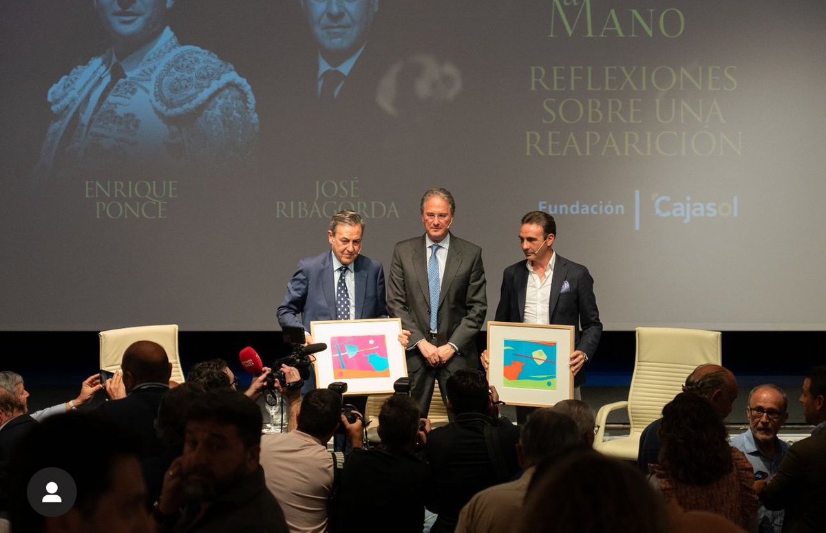 Toromedia (@toromedia12) on Twitter photo 📰 Enrique Ponce y <a href="/joseribagorda/">Jose Ribagorda</a>: reflexiones en torno a una reaparición
💬 Los Mano a Mano de la Fundación <a href="/Cajasol/">Fundación Cajasol</a> completaron aforo y llegaron a su edición número 72, con José Enrique Moreno como moderador 📰 Enrique Ponce y <a href="/joseribagorda/">Jose Ribagorda</a>: reflexiones en torno a una reaparición
💬 Los Mano a Mano de la Fundación <a href="/Cajasol/">Fundación Cajasol</a> completaron aforo y llegaron a su edición número 72, con José Enrique Moreno como moderador