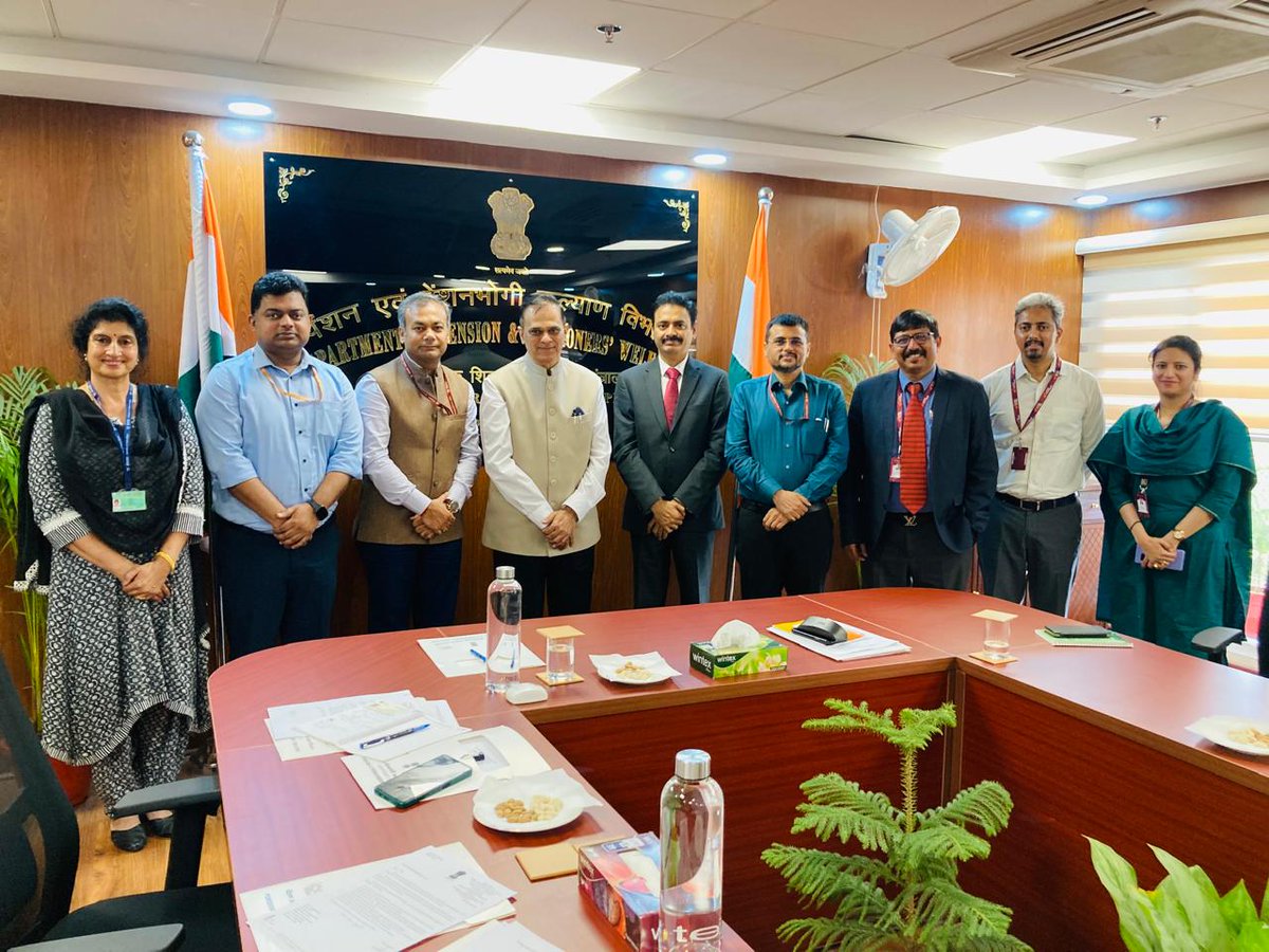 A meeting chaired by Sh. V. Srinivas, Secretary(P&PW), with DDG,PBI & MD & CEO,India Post Payments Bank,discussed collaboration to improve pensioners' ease of living through doorstep banking for Digital Life Certificates and other services. @DARPG_GoI @IndiaPostOffice @IPPBOnline