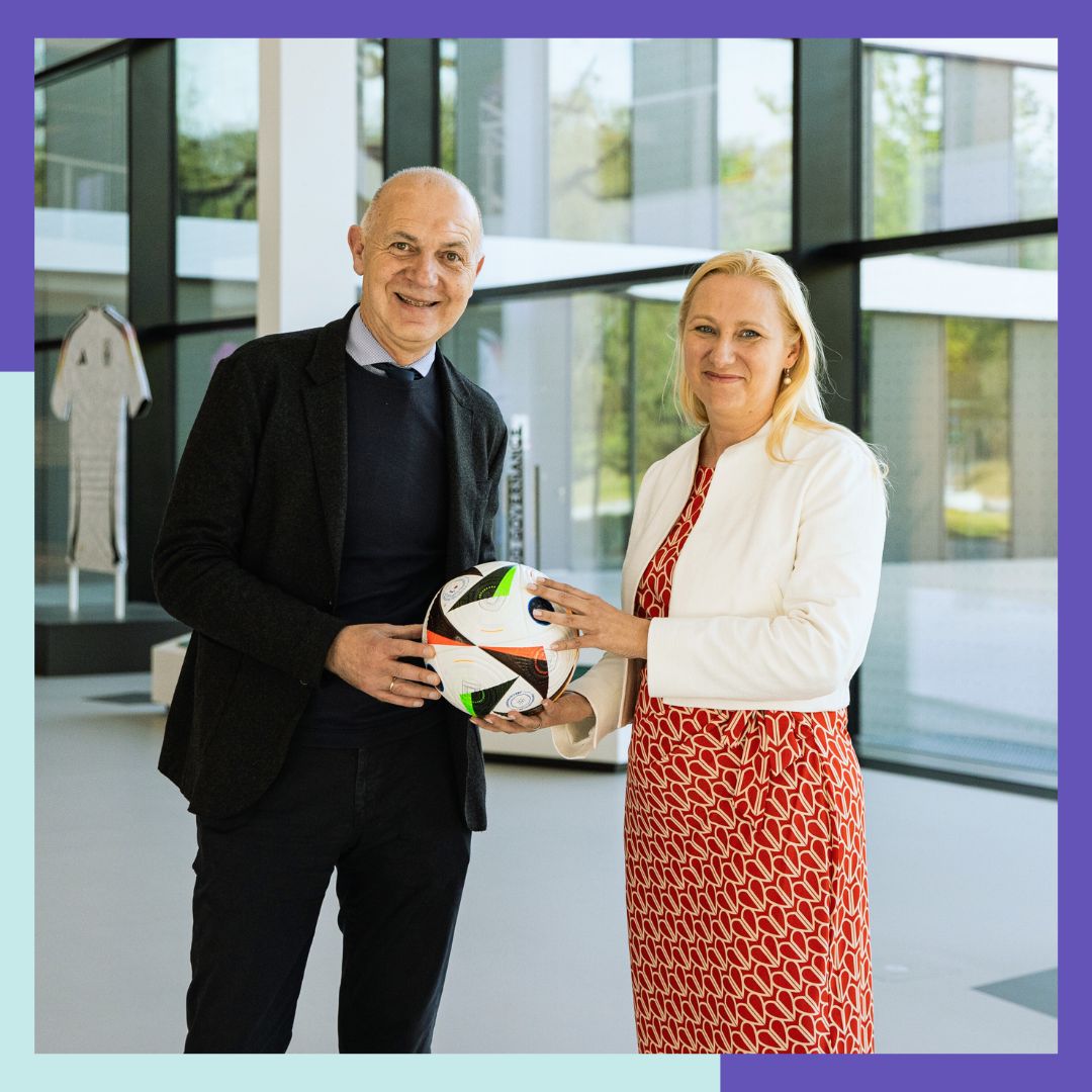 ⚽🏆  Hessens Sportministerin Diana Stolz und der Präsident des @DFB , Bernd Neuendorf, freuen sich auf eine bunte und hoffentlich friedliche Europameisterschaft in #Hessen und #Deutschland. #sportlandhessen ➡hessenlink.de/HMFG28 

📷: Yuliia Perekopaiko/DFB