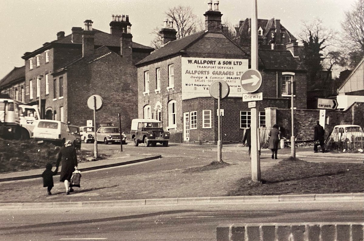 We need your help! We have received some photographs without a confirmed location of where they were taken, believed to be somewhere between Dudley and Halesowen. Can you help us to identify these streets/ areas? #ArchiveMystery