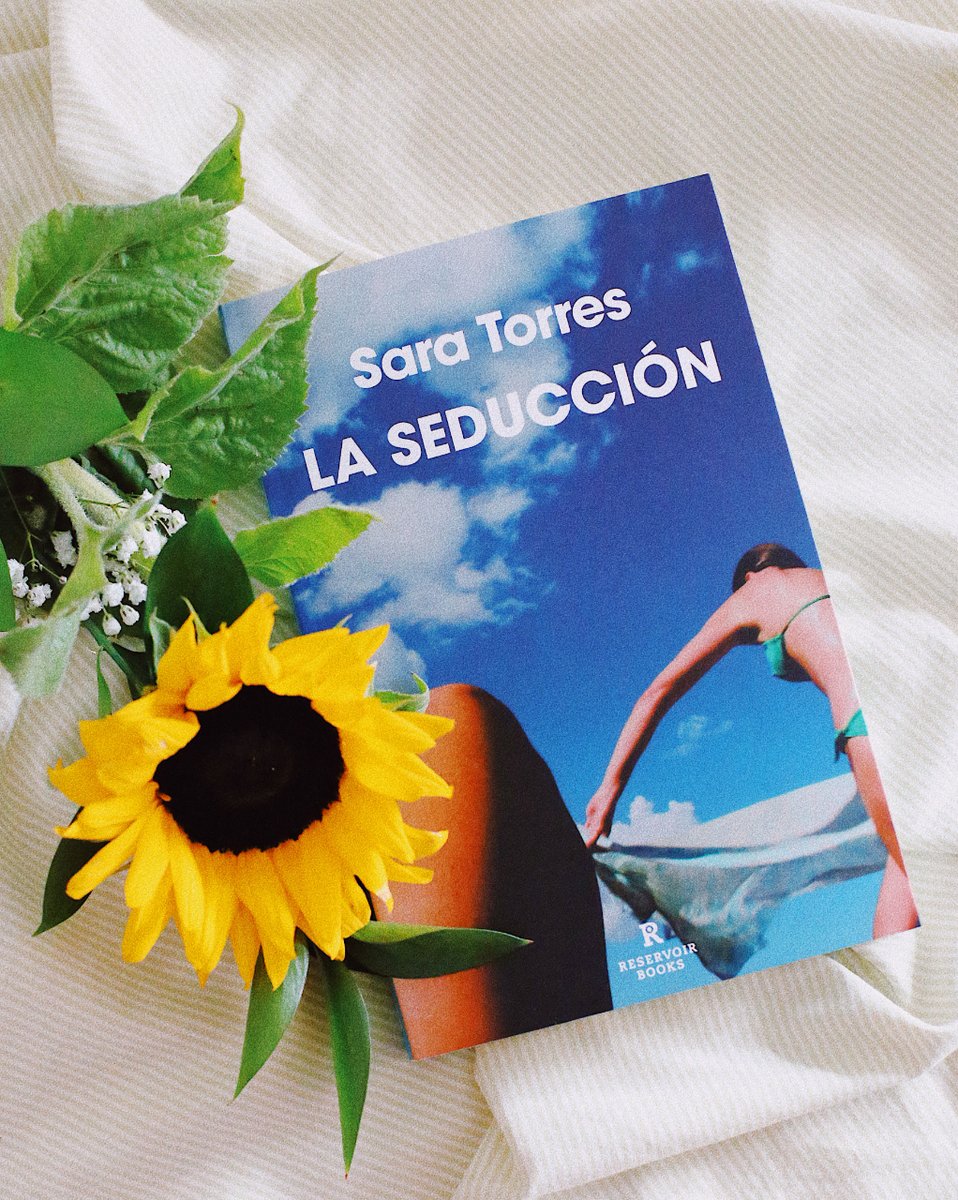 'La seducción' de Sara Torres entre las novelas sobre el poder de la seducción de @librotea. 🔗 librotea.eldiario.es/estanterias/el…