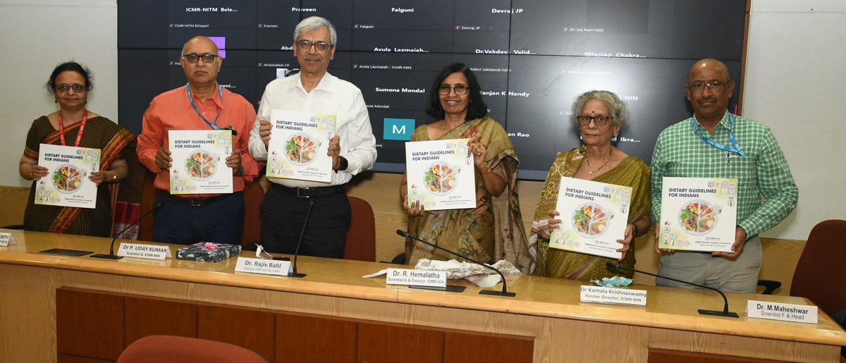 Dr Rajiv Bahl, Secy @DeptHealthRes & DG, @ICMRDELHI released 'Dietary Guidelines for Indians', which are science-based recommendations for healthy life across age groups developed by team led by DrHemalatha R, @NINDirector Access: nin.res.in/dietaryguideli… @MoHFW_INDIA @MinistryWCD