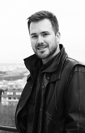 💥 Hoy llega a librerías 'Lo que pasó' de <a href="/javier_ruescas/">Javier Ruescas 🏳️‍🌈</a>, una novela que es todo un grito de indignación contra la homofobia.

«Hay que ser muy valiente para enfrentarse a a la violencia sistémica y muy buen escritor para convertirla en la mejor literatura.» — Alana S. Portero