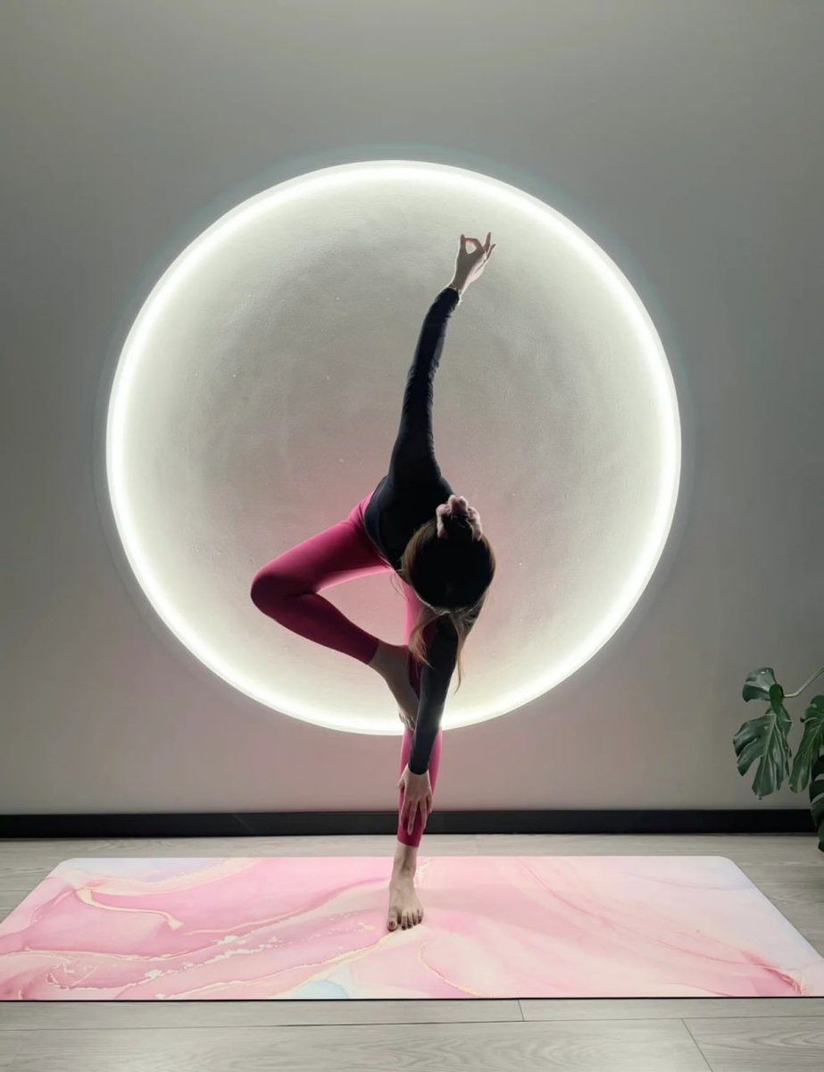 lovedark2525's tweet photo. I exercise at home early in the morning🤸🏻‍♀️🧘🏻‍♀️ https://t.co/qsAMR3GgLO