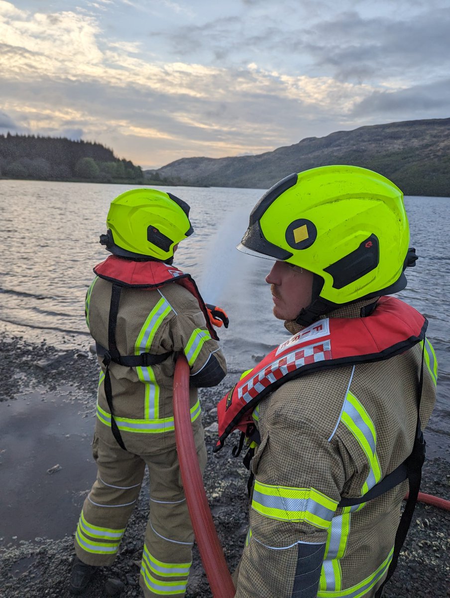 StrontianFire's tweet image. Monday night training night for the Lochaline crew - this week is pump drills from open water 💦🚒
This is part of essential ongoing training for the crew but also development for our trainees on station.