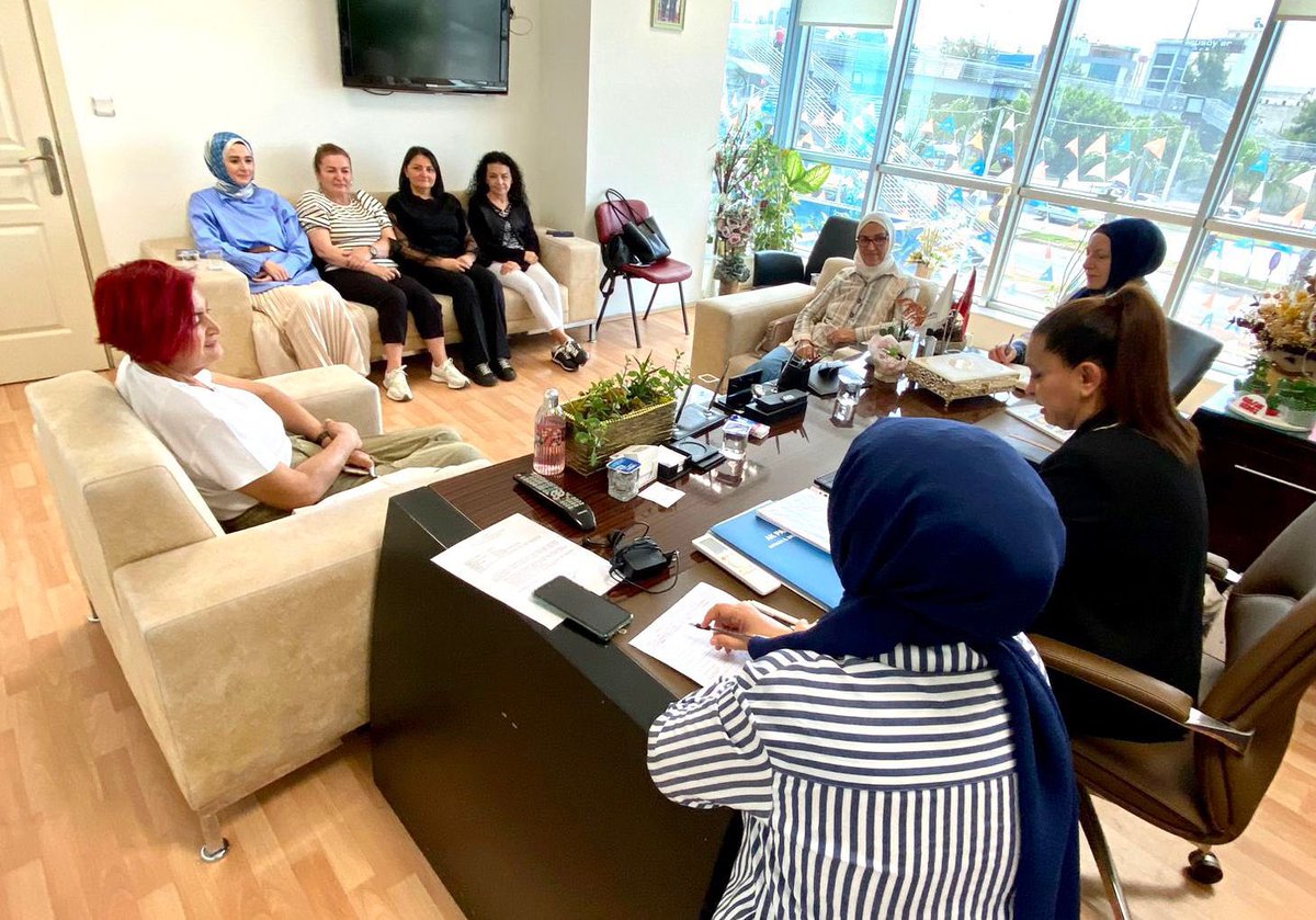 📍AK Parti Antalya İl Başkanlığı Başkanımız Gülçin Özboz Başkanlığında 10 Mayıs Cuma günü 81 ilde eş zamanlı olarak, Gazze’deki anneler için düzenleyeceğimiz basın açıklaması hakkında çalışmalarımızı istişare ettiğimiz Yürütme Kurulu toplantımız gerçekleştirildi. @aysekesir