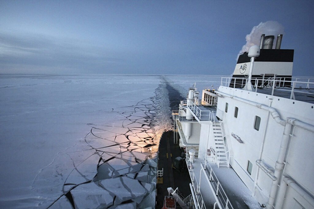 I Arktis er Rusland i gang med at udvikle to store prestigefyldte olie- og gasprojekter. Det er Novateks Arctic LNG 2 og Rosnefts Vostok Oil. Her har sanktionerne haft en vis effekt, men heller ikke her er det lykkedes at stoppe projekterne.
document.dk/2024/05/08/rus…