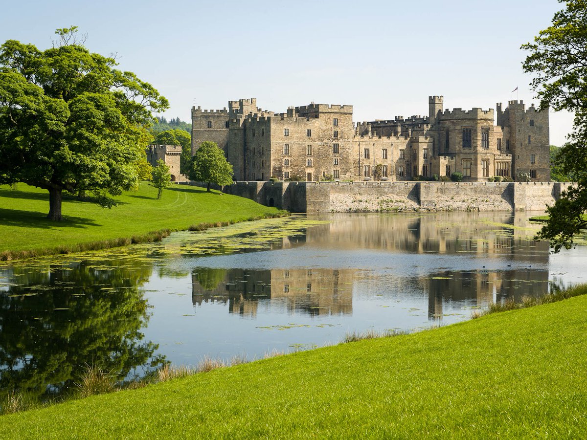 👟 Get your running shoes on! 🏰Against the stunning backdrop of @RabyCastle join in The Raby Races with Teesdale Athletics Club. Choose from a 2.5k, 5k or 10k race. 📌12 May ▶️lnk.bio/s/TCCRraces #DurhamCultureCounty #RabyCastle