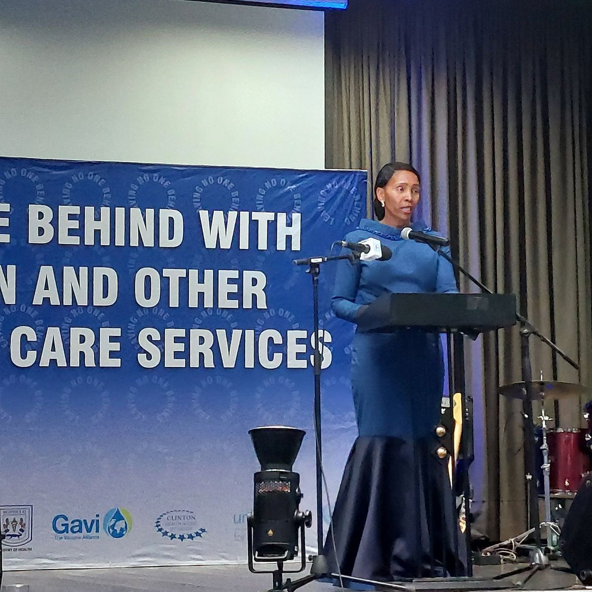 Her Majesty, Queen Masenate Seeiso applauds @WHOlesotho and other partners for their unwavering support in ensuring that Lesotho recorded 93% coverage during the HPV vaccination campaign. ➡️ Over 139000 girls aged b/w 9 and 14 got the cervical cancer vaccine. #VaccinesWork
