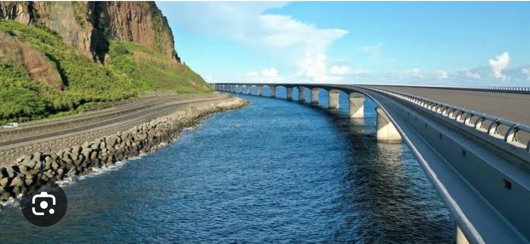 NwekeFranc's tweet photo. A quick and easy engineering solution that comes to mind would have been to :-

👉 (1) Erect the road on piers(Conventionally known as Flyover Bridges)

Especially the road chainages traversing the areas of the #Landmarkbeach,other resorts,&amp; other areas of concern should https://t.co/5AOVX0i1Qf