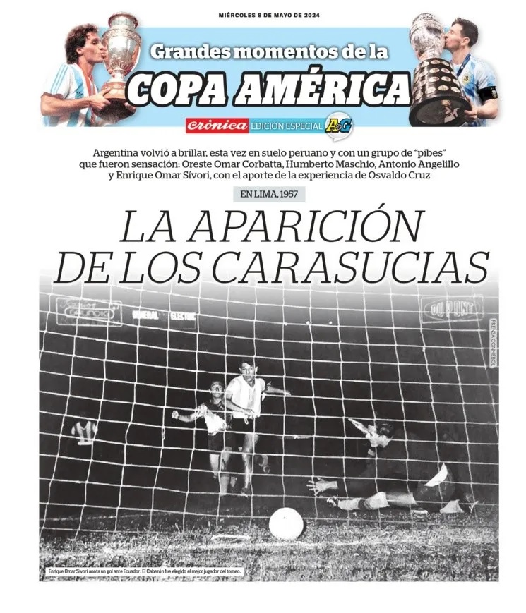 La tapa del suple #GrandesMomentosDeLaCopaAmérica de #DiarioCrónica @cronica tiene la #SelecciónArgentina en #Perú1957 con la aparición de #LosCarasucias @depoweb @cronicatv