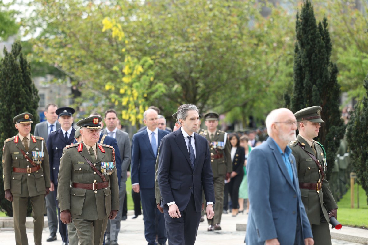 Taoiseach @SimonHarrisTD and @PresidentIRL Michael D Higgins joined @defenceforces to remember the leaders of the 1916 Easter Rising at the annual Arbour Hill commemoration today.