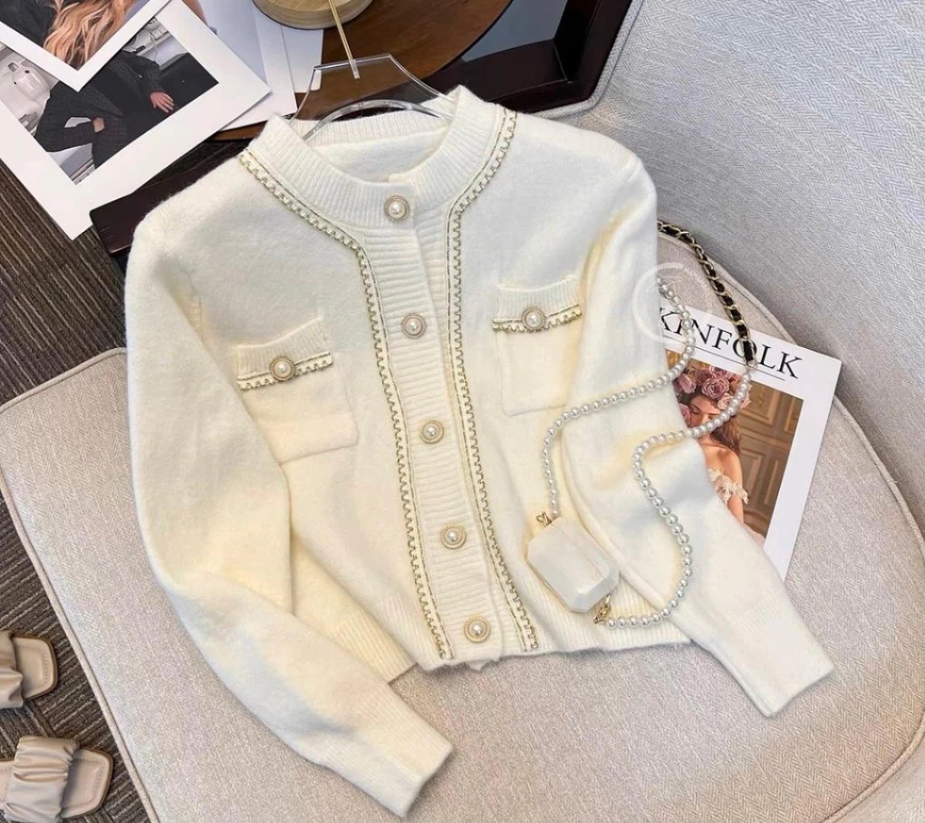 vibegurls's tweet image. rekomendasi outfit sweater🌷✨💌🤎

a thread