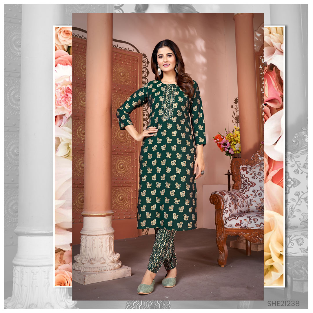 SheBazaar's tweet image. Step up your style game with 𝐒𝐡𝐞𝐁𝐚𝐳𝐚𝐚𝐫's Art Silk Printed Kurti With Bottom, now with an EXTRA 12% off! 

🌐Shop Now: shebazaar.com/kurtis.html
📲 Order through WhatsApp: +919624023456

#SheBazaar #KurtiSet #kurtis #dress #fashion #MetGala #XMen97 #dress #ClothingBrand
