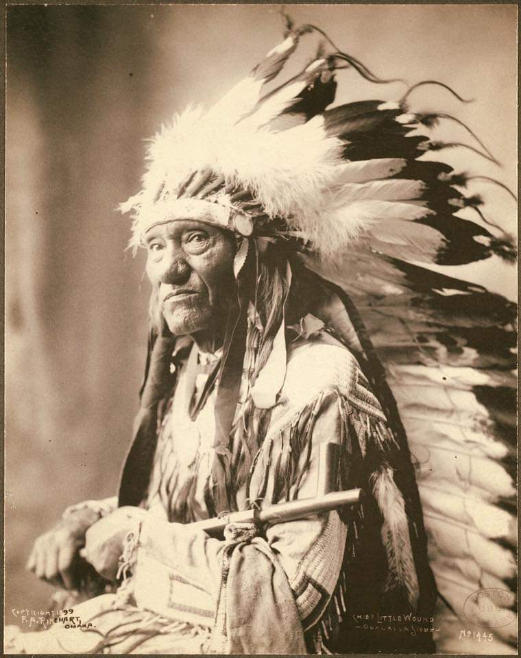 Chief Little Wound. Oglala Lakota. 1899. Photo by F.A. Rinehart.