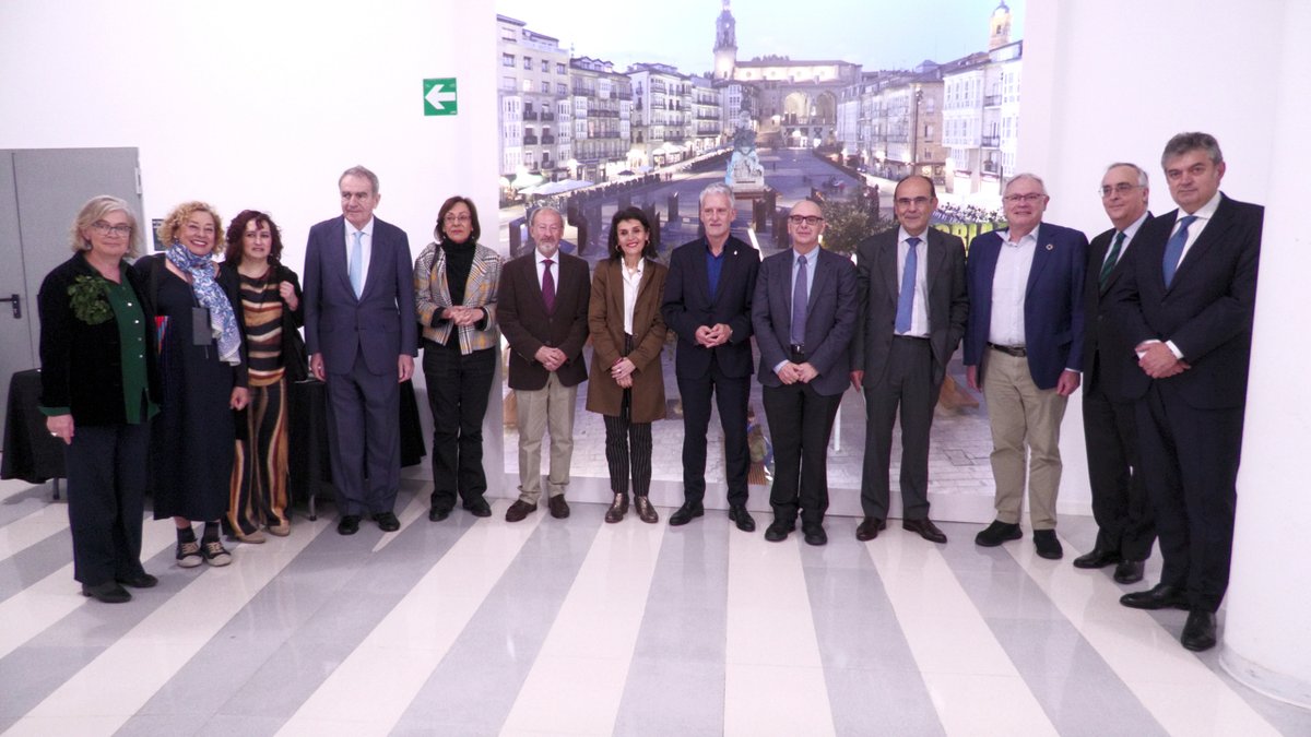 OngizateEJGV's tweet image. 🗣️ #NereaMelgosa sailburuak ekitatearen eta balio etikoen arteko lotura goraipatu gaur
⚖️ #Etika Klusterra Fundazioak antolatutako 'Ekitate Arbitrajea' jardunaldiaren hasiera-ekitaldian
👉irekia.euskadi.eus/eu/news/93375-…

#Etica #Arbitraje #Jornada #Jardunaldia