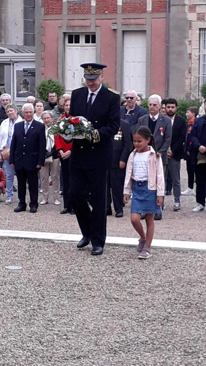 #8Mai1945 🇫🇷 | Commémorations de la fin de la Seconde guerre mondiale et de la Victoire des Alliés au plus près des Eurois, dans les villes et villages du département. #PontAudemer #LesAndelys #ConchesEnOuche #Bernay