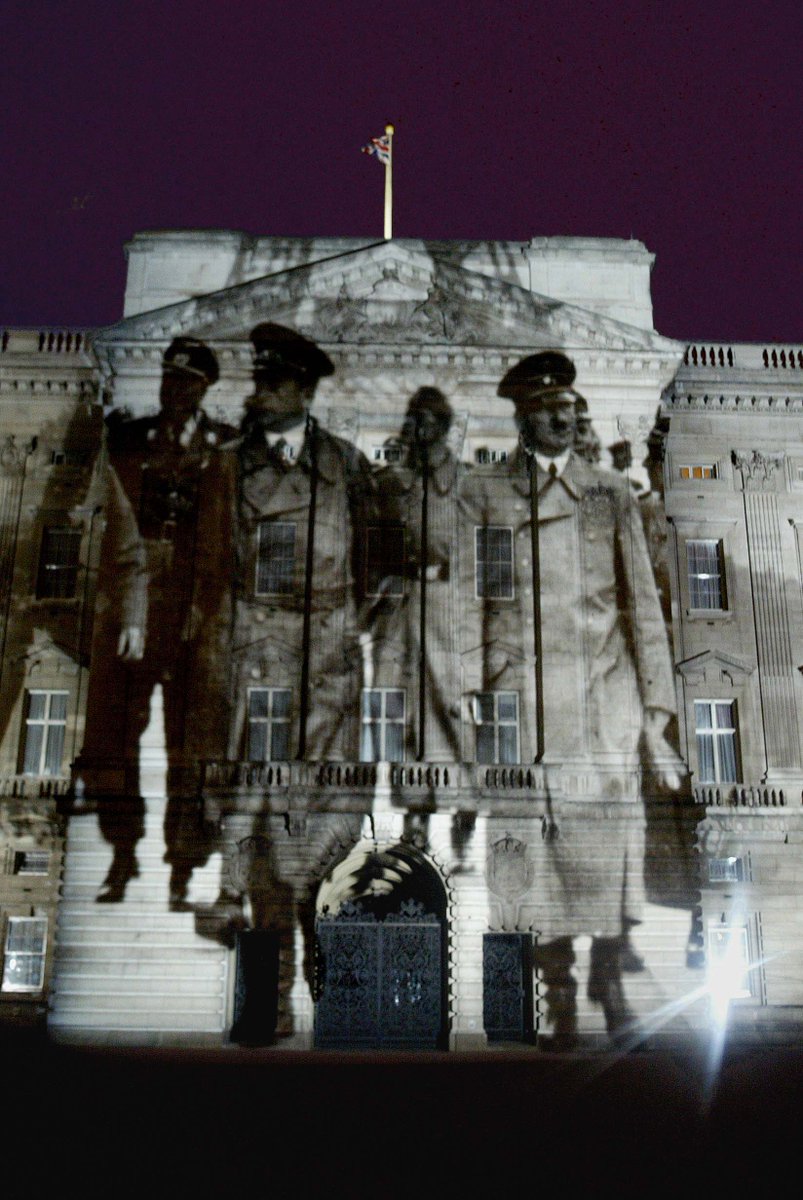 Today is #VeDay79 . In 2005 the 60th was marked in  July. On 6th I snapped the illuminations at #BuckinghamPalace. Seeing #AdolfHitler across the balcony was a reminder of what could have been. 12 hours after this our peace was once again shattered with news of the 7/7 bombings.