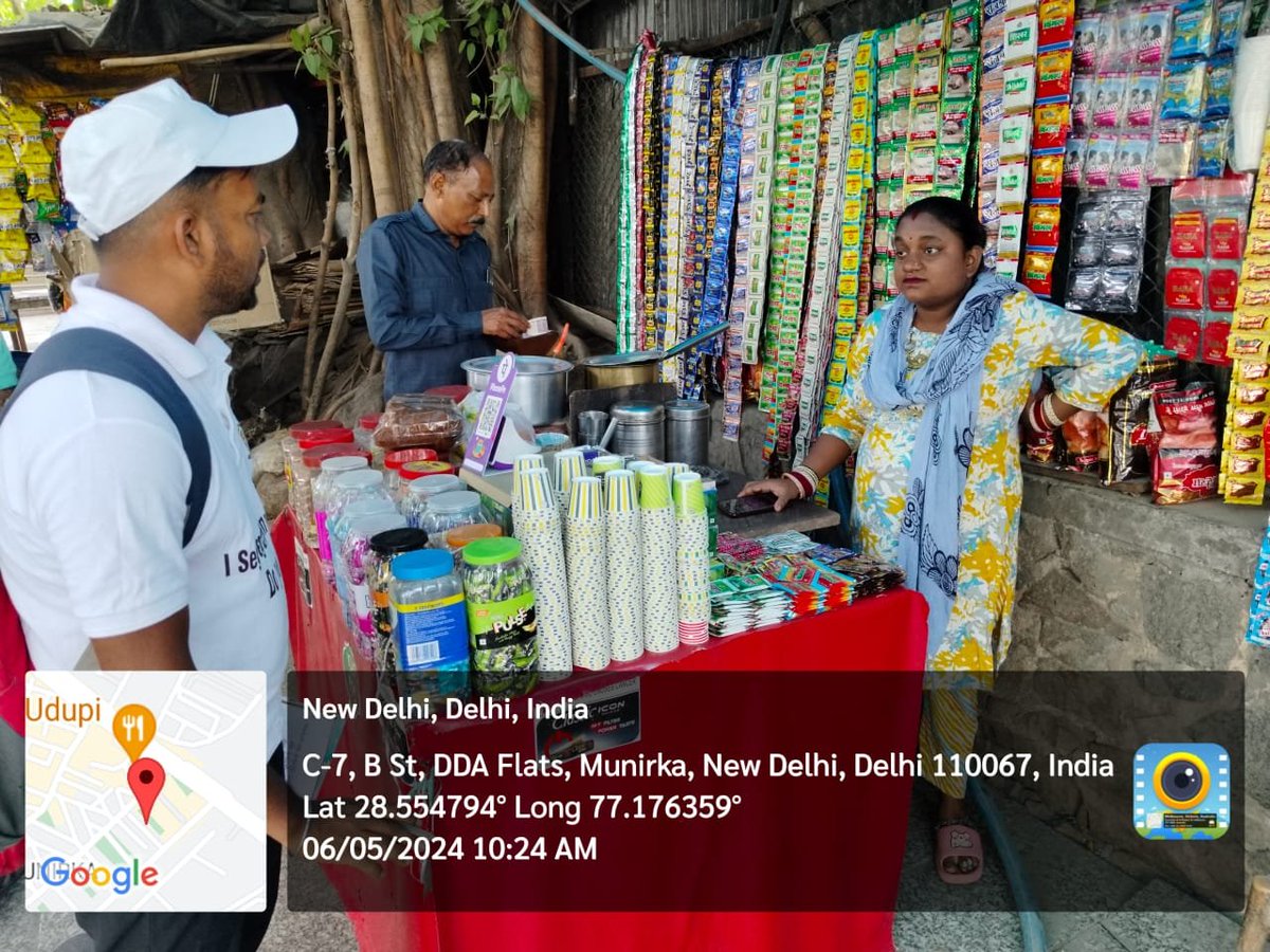 MCD South Zone, SSIPL-IEC-Team under the guidance of DC, South Zone Conducted an awareness drive among the shopkeepers and visitors of the market on waste segregation at source and Say no to Single use plastic. @LtGovDelhi @GyaneshBharti1 @DCSOUTHZONE