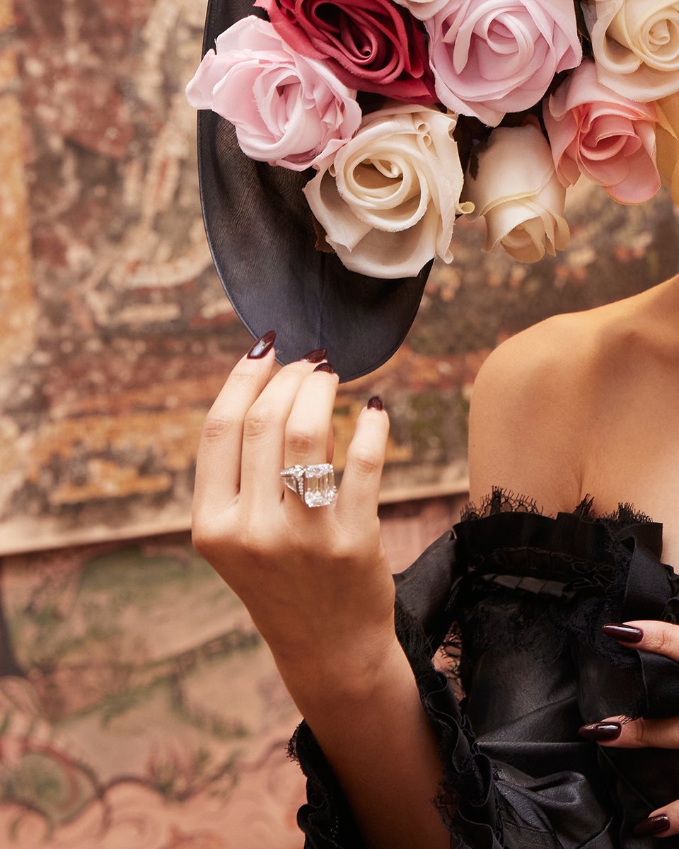 Global Brand Ambassador @Zendaya chose #Bvlgari jewels to complete her second look as co-chair of the 2024 Met Gala. Go behind the scenes as she prepares for her appearance at the event, wearing Bvlgari High Jewelry earrings and rings. #BvlgariHighJewelry #MetGala