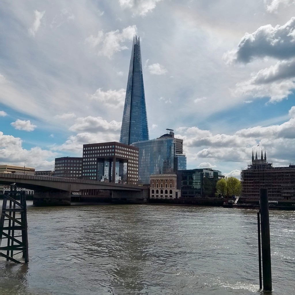 “@OysterShed in #London - what a great riverside spot for delicious food and Youngs ales, with a great atmosphere and grandstand views of the #Shard! 1 #AARosette retained!” - AA Inspector Join an AA scheme > tinyurl.com/4udrtp49