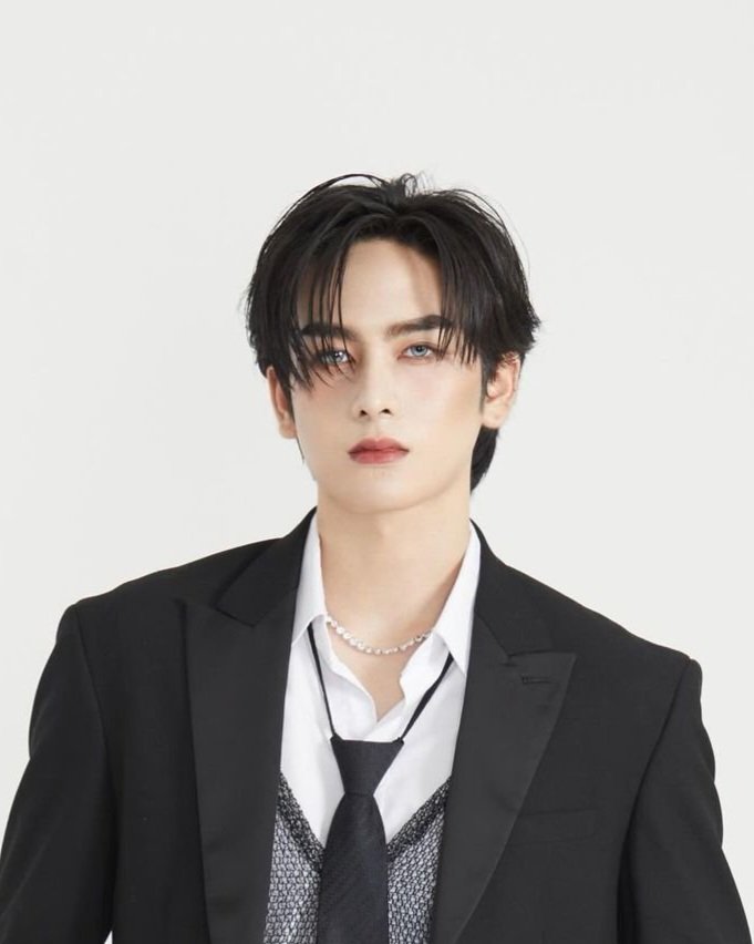 bread_clover's tweet image. Half-sibling Vampires 🧛‍♂️