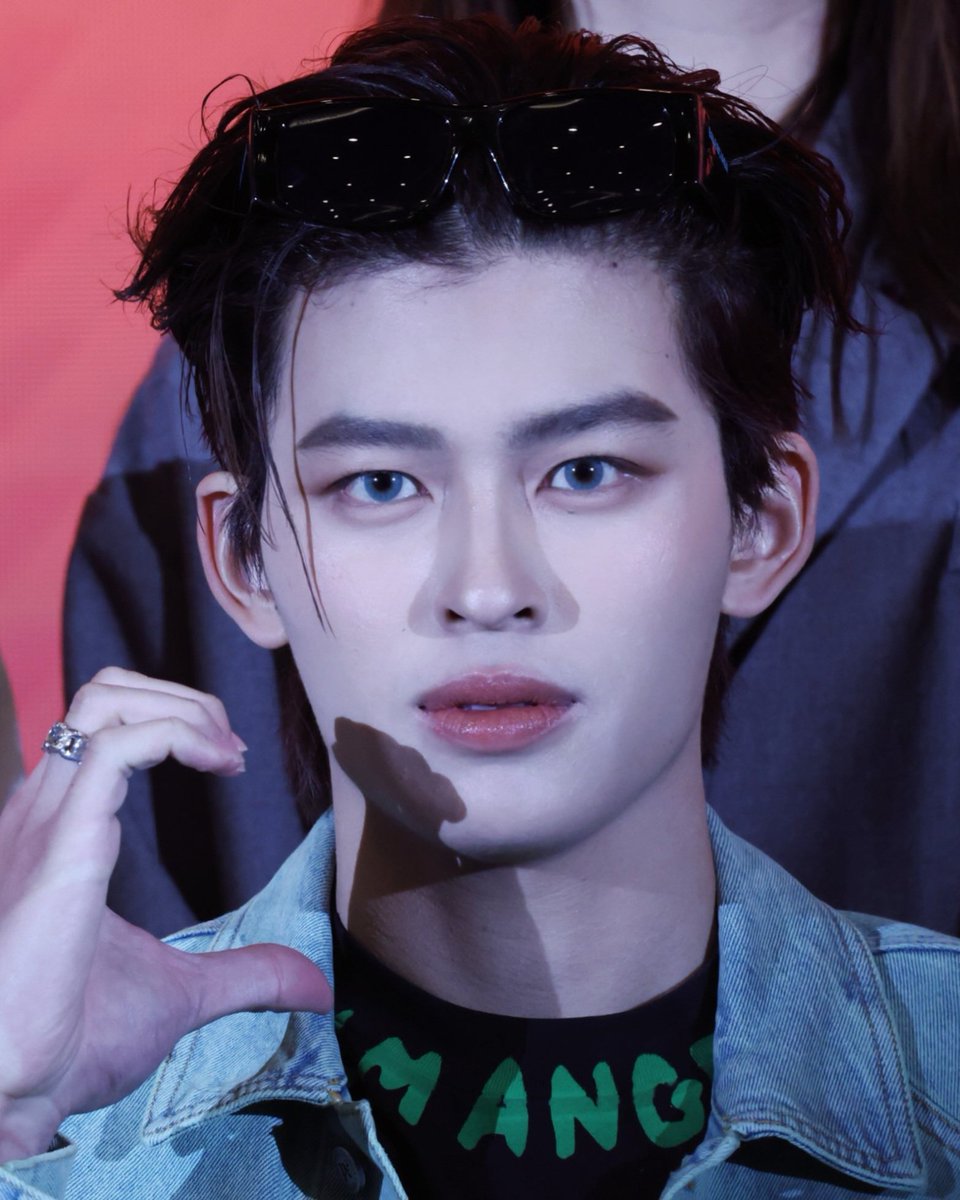 bread_clover's tweet image. Half-sibling Vampires 🧛‍♂️