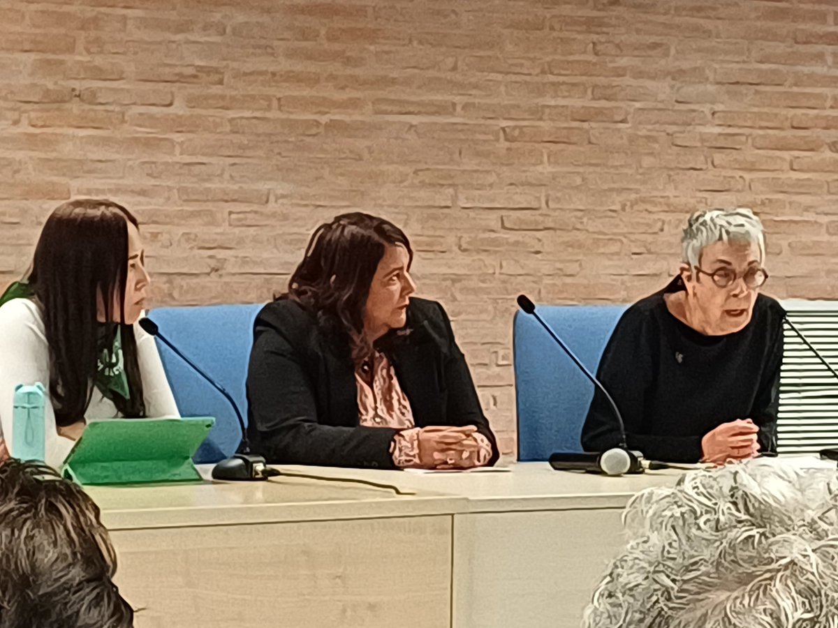 Lucy Polo, Lola Liceras @amnistiaespana y @andrealdana sobre las barreras que han de sortear las mujeres para ejercer el derecho al aborto. #MiVozMiDecisión @mivozmidecision