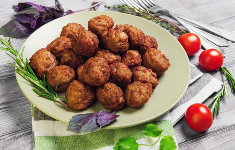 Greek Meatball Food Photo from WorldwideGreeks.com
.
#greekmeatballs #cookinggreek #greekcooking #worldwidegreeks