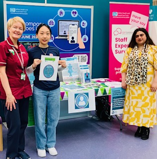 Researchers from the School of Pharmacy in collaboration with Belfast Trust clinical nurse specialists campaigning at Belfast City Hospital today to raise awareness of the symptoms of Ovarian Cancer. #ThisIsGo #WOCD2024 #NoWomanLeftBehind