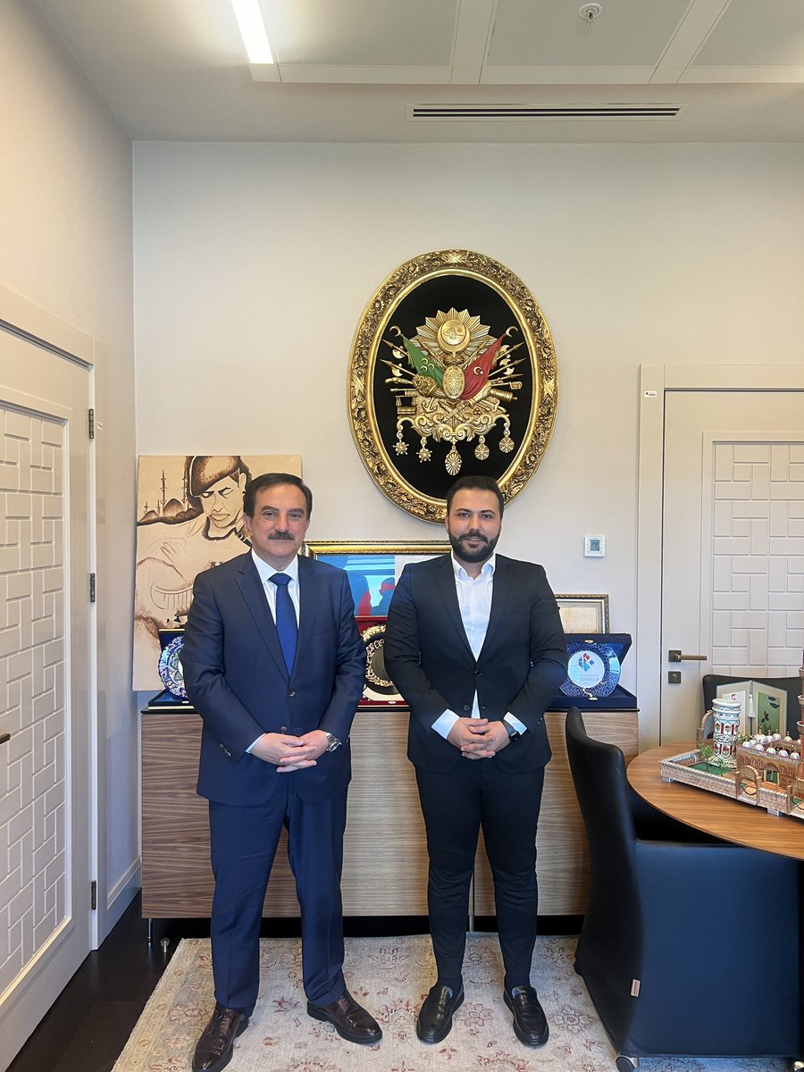 Cumhurbaşkanımızın Başdanışmanı Sayın Ahmet Selim Köroğlu Beyefendiyi ziyaret ettim. Nazik misafirperverliği, ilgi ve samimiyetinden dolayı çok teşekkür ederim. @aselimkoroglu