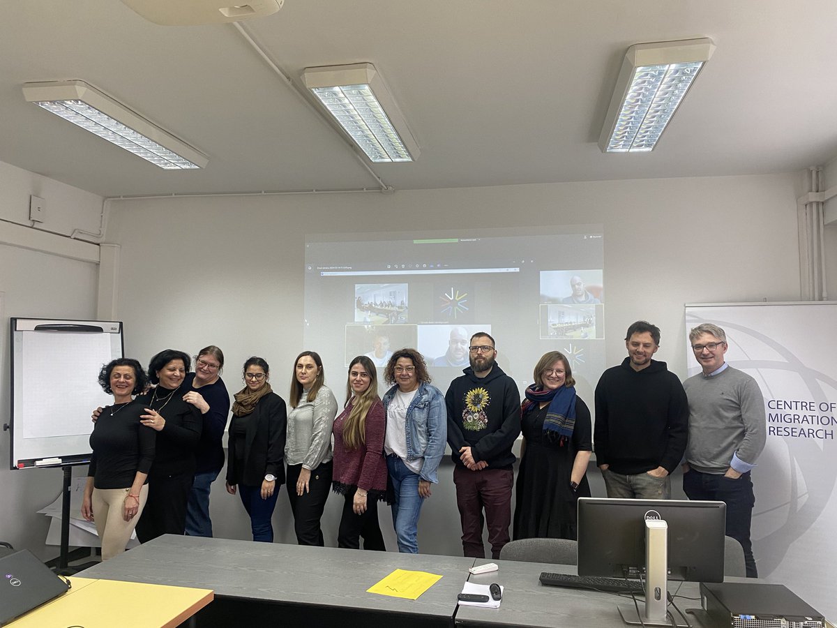 We’re excited to share with you that our #Roma and #nonRoma team of researchers & activists is already working on issues related to #unequal #citizenship, our website is up & running & soon you’ll here a lot more abt our work! 👉 rocit.pl. Thanks to @NCN_PL & #GAČR