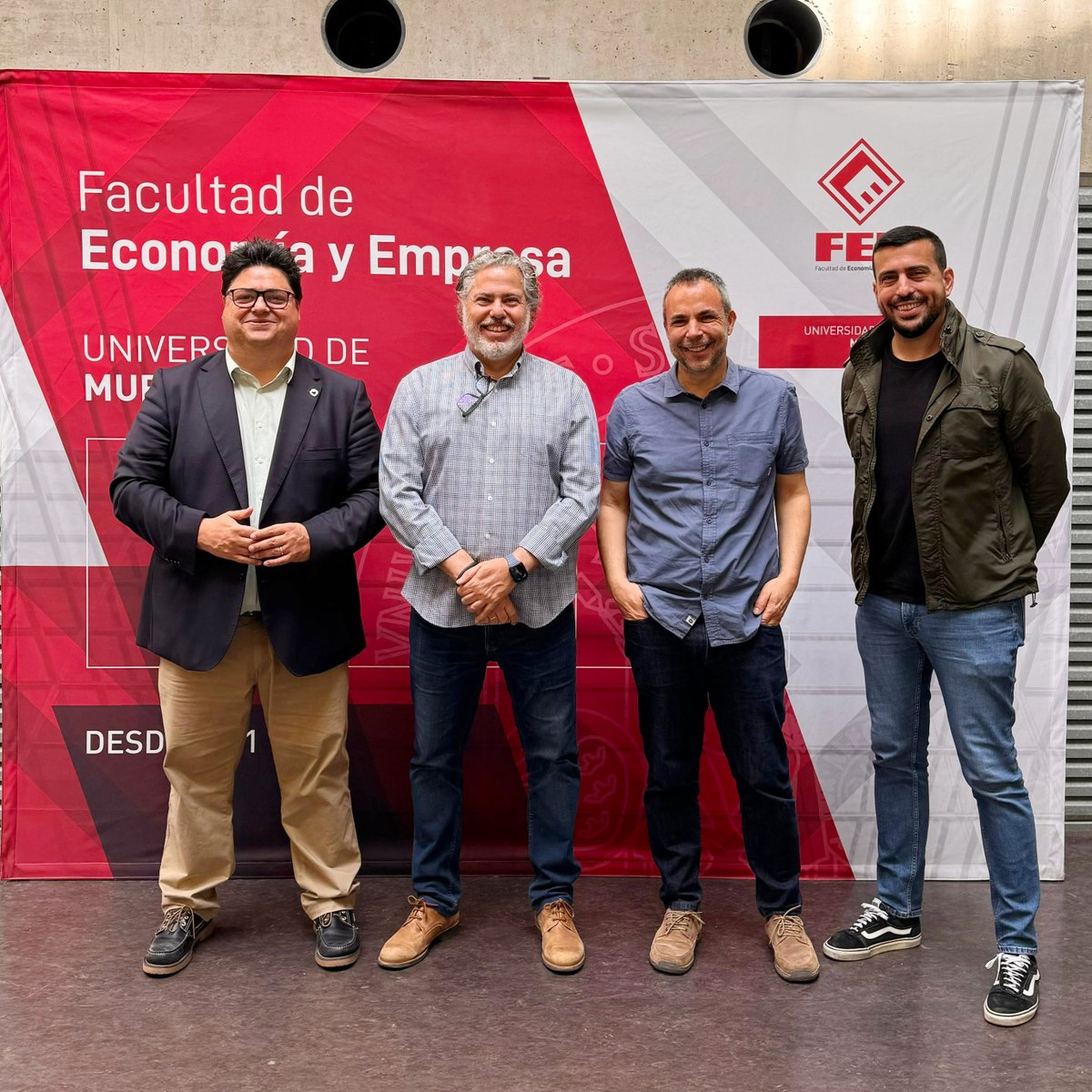 Facultad de Economía y Empresa UMU (@economicasumu) on Twitter photo El profesor <a href="/renatocarmo/">Renato Carmo</a>, del Grupo de Investigación Desigualdades, Trabajo y Bienestar Social del CIES- ISCTE (@CIES_ISCTE) de Lisboa, regresa a @sociologiaumu <a href="/UMU/">Universidad Murcia</a> para una estancia de investigación y la presentación de su último libro, sobre precariedad laboral en los jóvenes El profesor <a href="/renatocarmo/">Renato Carmo</a>, del Grupo de Investigación Desigualdades, Trabajo y Bienestar Social del CIES- ISCTE (@CIES_ISCTE) de Lisboa, regresa a @sociologiaumu <a href="/UMU/">Universidad Murcia</a> para una estancia de investigación y la presentación de su último libro, sobre precariedad laboral en los jóvenes