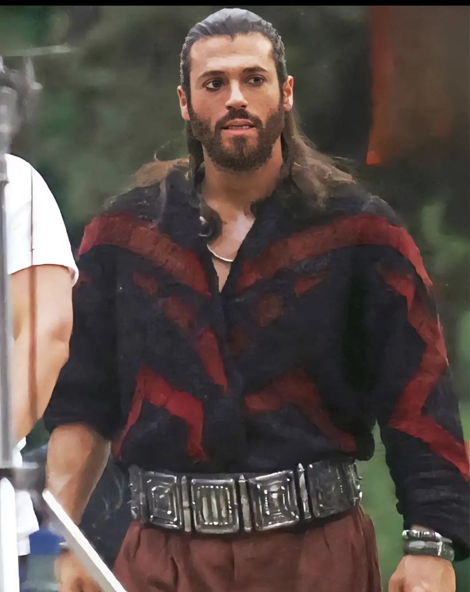 Good morning to all #CanYaman fans 
Handsome fellow 
#Sandokan 🔥🔥🔥🐅⚔️