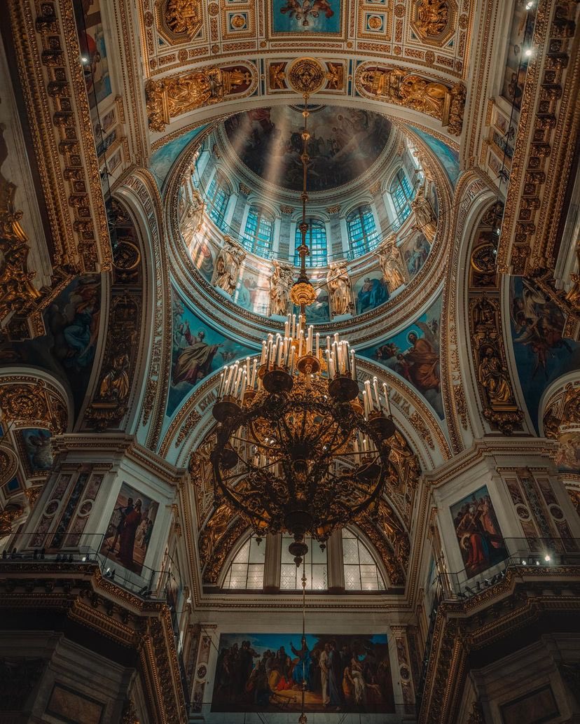 St. Isaac's Cathedral
Saint Petersburg, Russia 🇷🇺
📸: Ahmet Erol