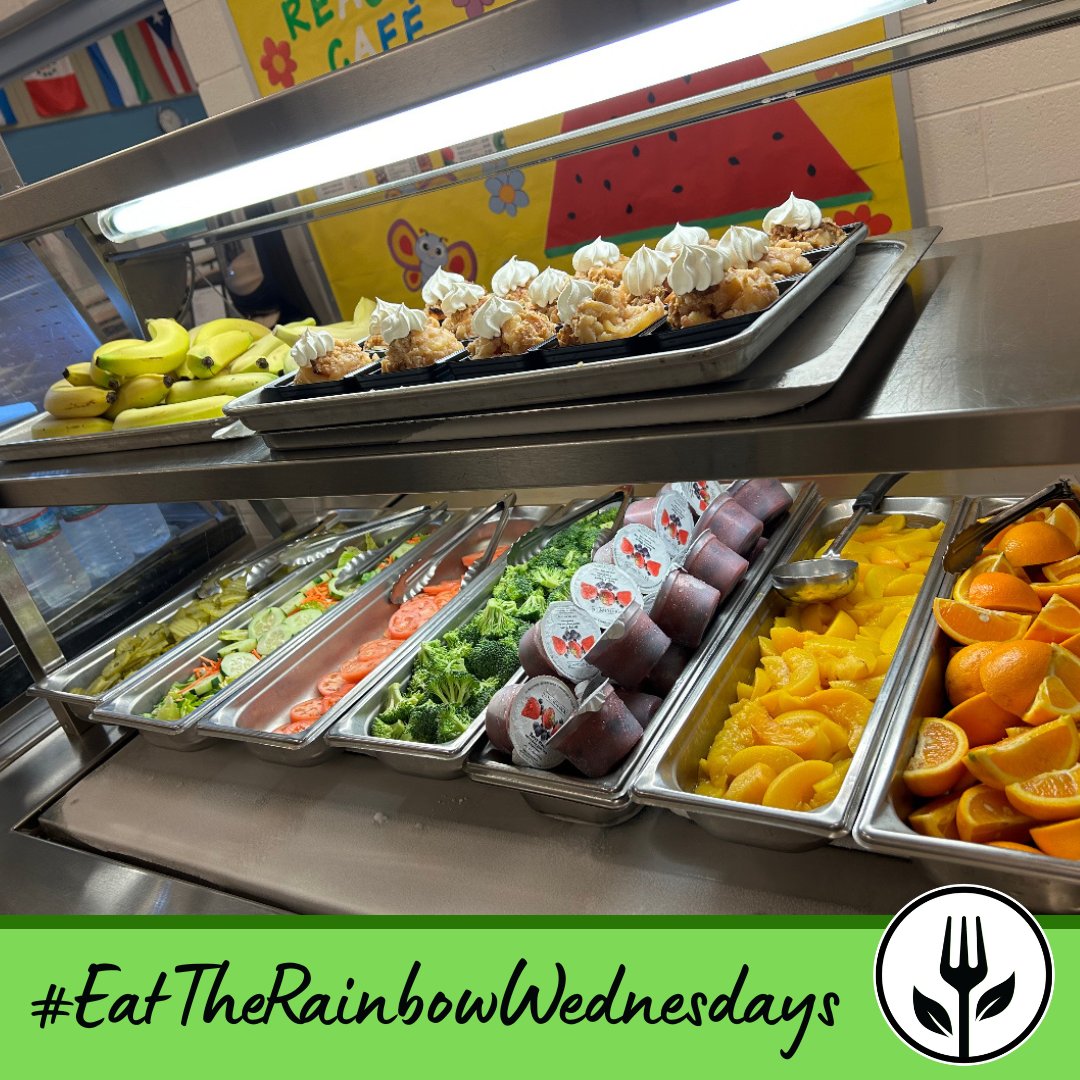 Look at this beautiful Garden and Fruit Bar at @ReaganMustangs!  It’s easy to fill your #SchoolLunch tray with plenty of fruits and veggies with our Self-Serve Garden and Fruit Bars. Don’t forget to get our #ScratchMade Fruit Crisp, too! #EatTheRainbowWednesdays #NoKidHungry