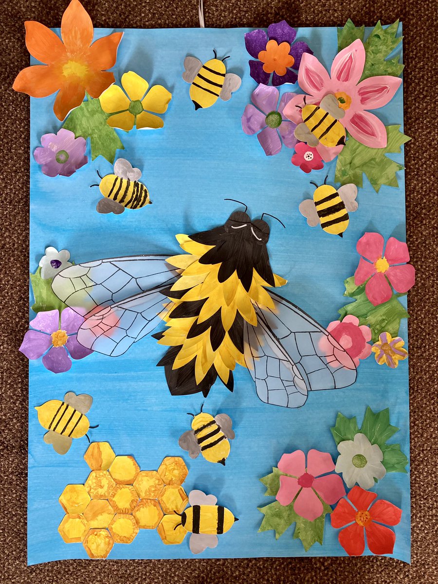 🐝🌸 Beautiful #WorldBeeDay artwork for our very last session after six years at #BethelHouse #DinasPowys Lovely detailed work as always from this talented group of artists ⭐️🥰 #artactivity #ArtForAll #carehomes #healthcare #havingfunwithart #wellbeing #creativemojo